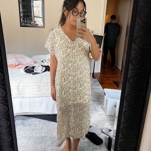 Vici dolls Lined midi dress - Size M